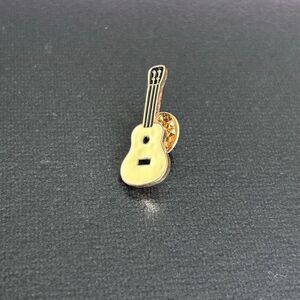 Vintage Style Guitar Enamel Pin Gold Tone Music Lover Brooch Cute Aesthetic